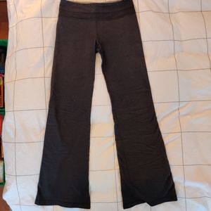 Lululemon yoga pants size 6